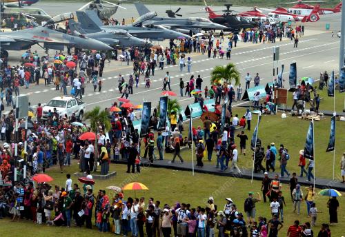 LIMA15_30032013_PENGUNJUNG