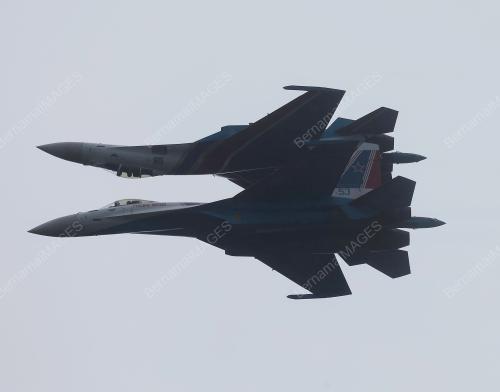 LIMA25_HUJAN