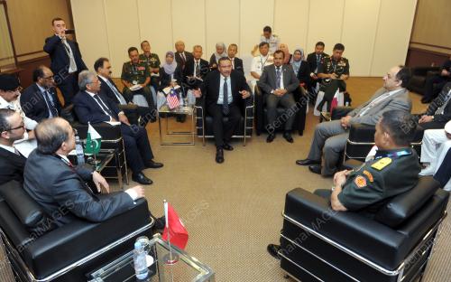 LIMA25_20032017_HISHAMMUDDIN_MESYUARAT