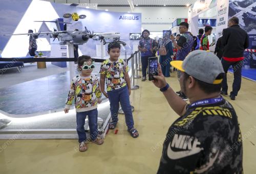 PAMERAN MARITIM DAN AEROANGKASA LANGKAWI