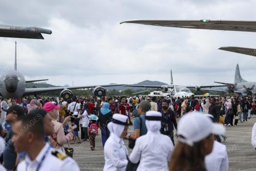 PAMERAN MARITIM DAN AEROANGKASA LANGKAWI