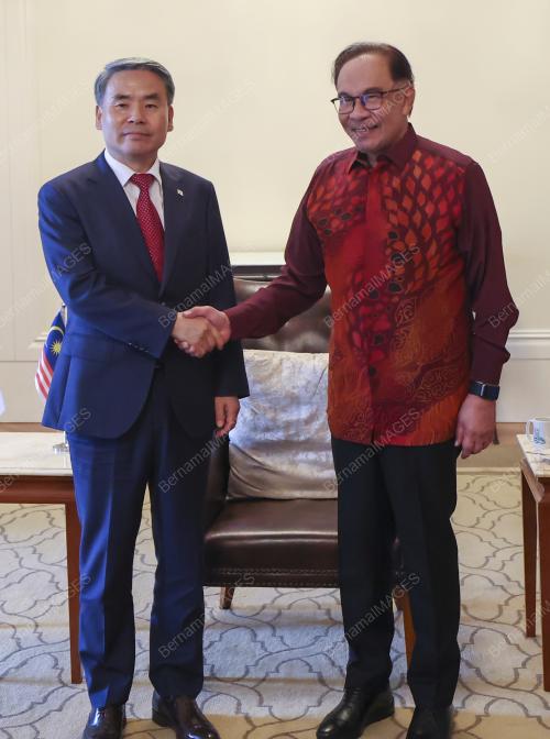 DATUK SERI ANWAR IBRAHIM