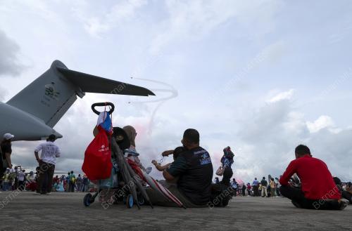 PAMERAN MARITIM DAN AEROANGKASA LANGKAWI