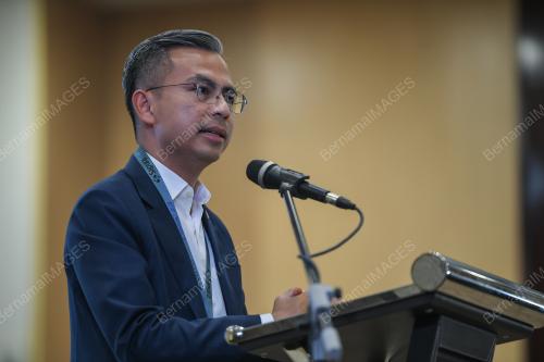 FAHMI FADZIL