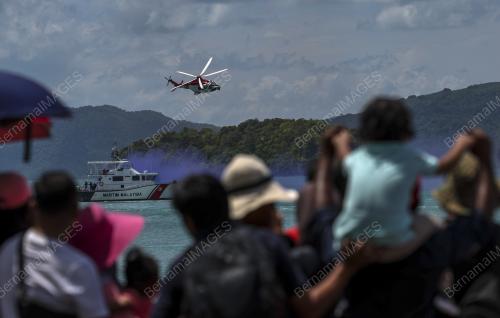 PAMERAN MARITIM DAN AEROANGKASA LANGKAWI