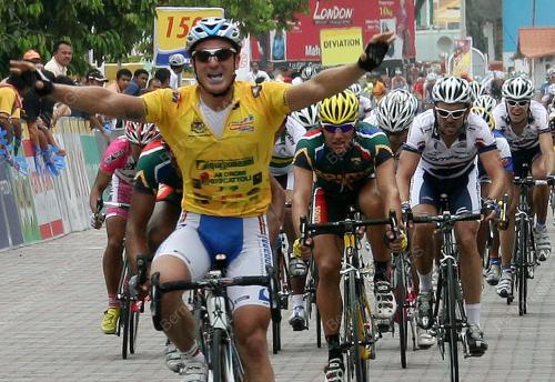 LE TOUR DE LANGKAWI
