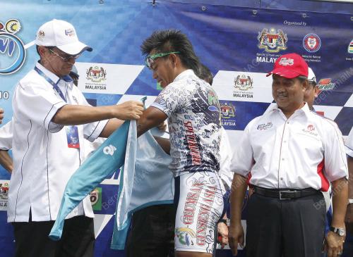 MUHYIDDIN YASSIN