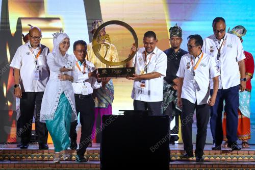 PENGENALAN PASUKAN PETRONAS LE TOUR DE LANGKAWI 2025