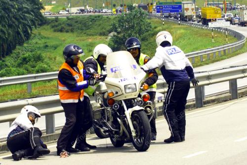 LTdL05-13_02_01_POLIS_TERBABAS_19012016