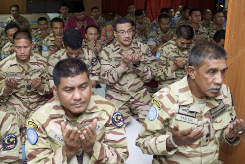 LUB05_16072014_MENTERI_TERAWIH