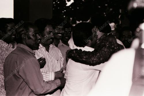MIC03_18021990_GATHERING