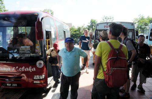 MK01_01022012_BUS_PANORAMA