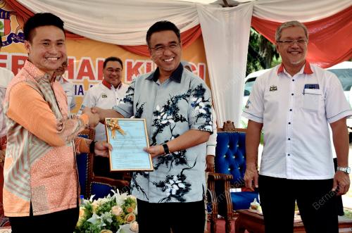 ADLY ZAHARI