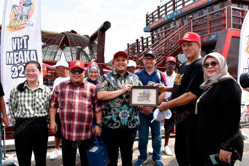 DATUK RAIS YASIN