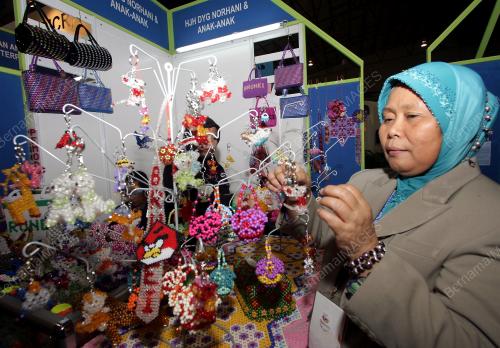 MK01_01122012_PAMERAN