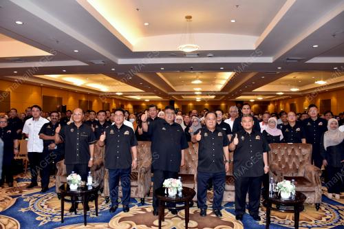 DATUK SERI AB RAUF YUSOH