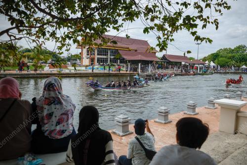 PERAHU NAGA
