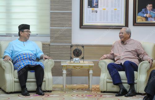 TAN SRI ANNUAR MUSA