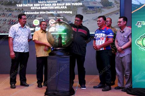 DATUK SERI AB RAUF YUSOH