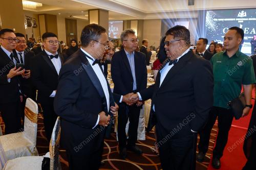 DATUK SERI AB RAUF YUSOH