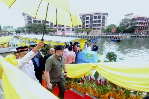MK01_03032017_AGONG_LAWATAN