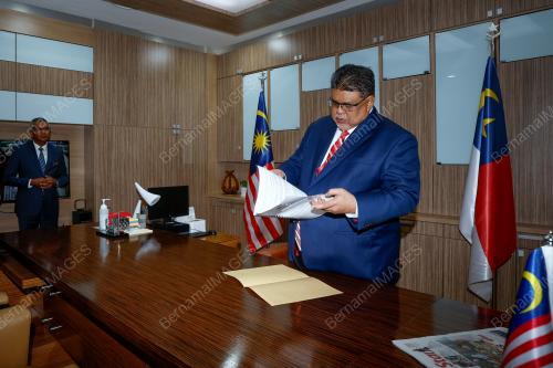 DATUK SERI AB RAUF YUSOH