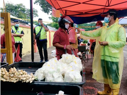 PASAR BORONG BATU BERENDAM