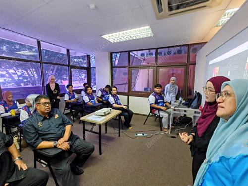 DATUK SERI AB RAUF YUSOH
