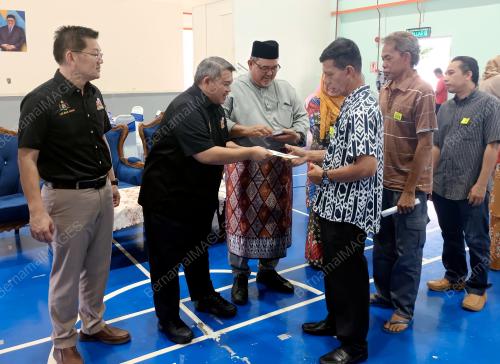 DATUK RAIS YASIN