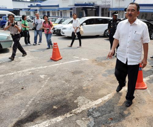 DATUK SERI MOHD ALI RUSTAM