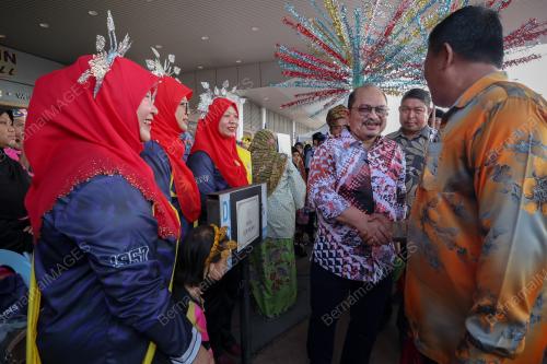 DATUK SERI SHAMSUL ISKANDAR MOHD AKIN