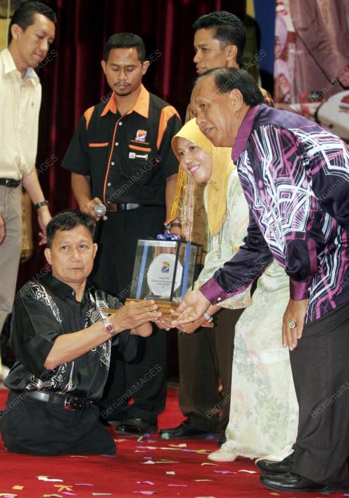 ASMAH ABDUL RAHMAN