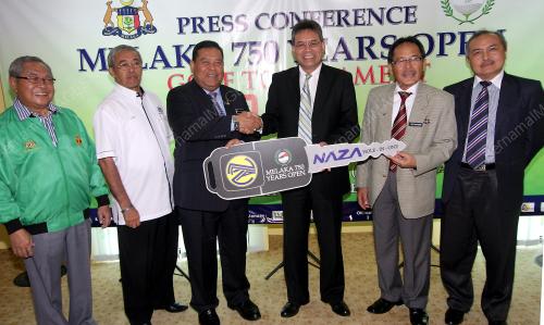 MK01_07112012_GOLF_MELAKA