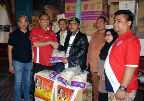 MK01_08022016_UMNO_BANTUAN