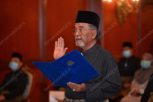 DATUK ISMAIL OTHMAN