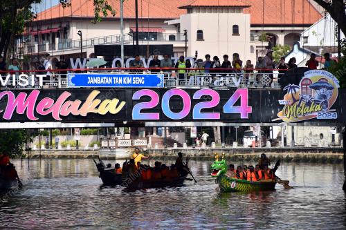 PERAHU NAGA