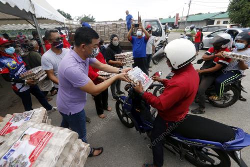 TELUR PERCUMA