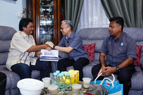 DATUK FAHMI FADZIL