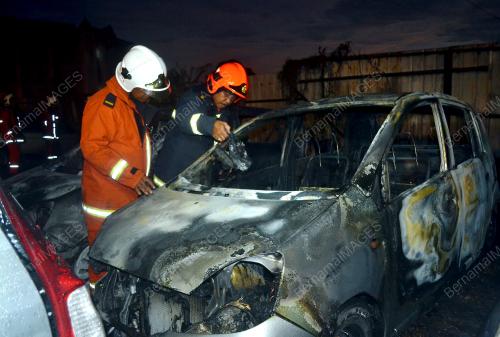 MK01_09062014_KERETA_TERBAKAR