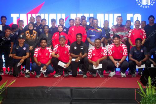 TUN MOHD ALI RUSTAM