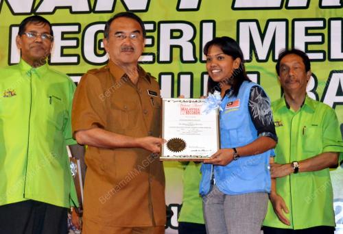 MK01_10012012_MELAKA_750