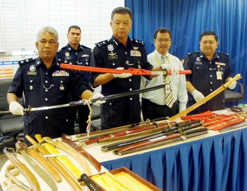 MK01_10012013_PC_POLIS