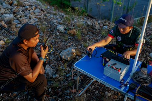 RADIO AMATUR