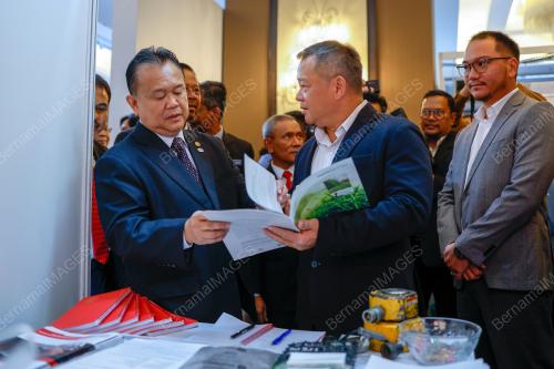DATUK SERI ALEXANDER NANTA LINGGI