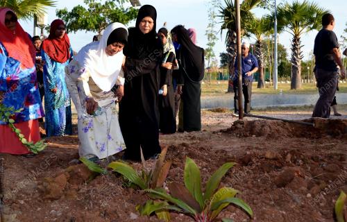 MK01_12032016_JENAZAH_KEBUMI