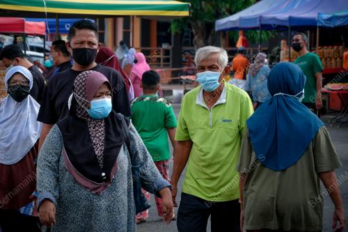 WARGA EMAS DI PASAR