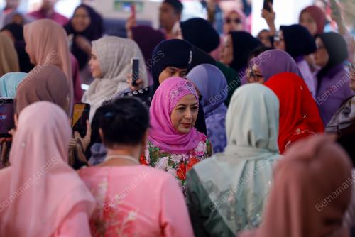 RAJA ZARITH SOFIAH
