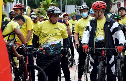 TUANKU SYED SIRAJUDDIN PUTRA JAMALULLAIL