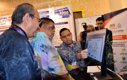 DATUK SERI AB RAUF YUSOH