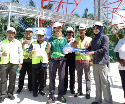 FAIRUL NIZAM ROSLAN